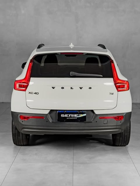 VOLVO XC40 T4 - Imagem 9