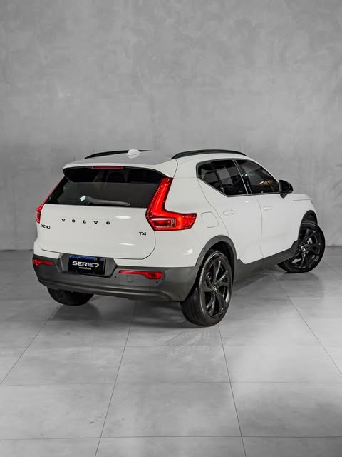 VOLVO XC40 T4 - Imagem 10