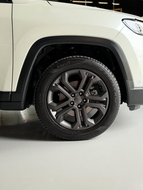 JEEP COMPASS LONGITUDE - Imagem 11