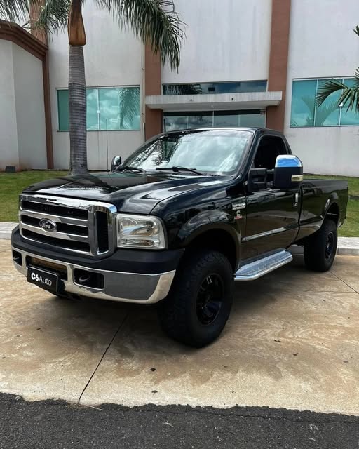 FORD F250 XLT - Imagem 1