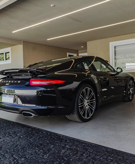 PORSCHE 911 CARRERA BLACK EDITION - Imagem 13