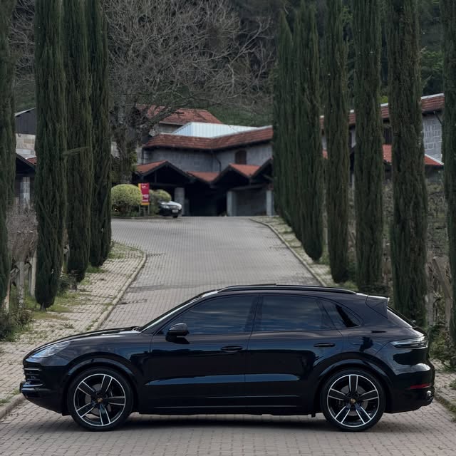 PORSCHE CAYENNE E-HYBRID - Imagem 14