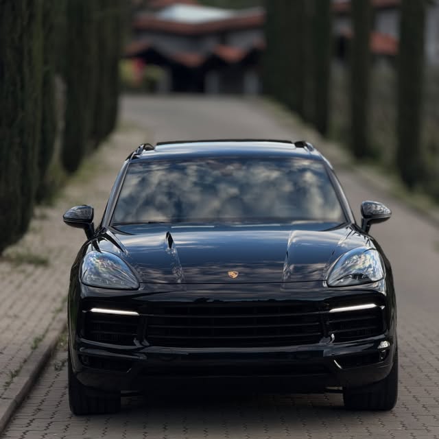 PORSCHE CAYENNE E-HYBRID - Imagem 17
