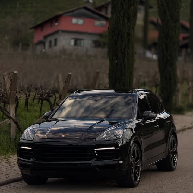PORSCHE CAYENNE E-HYBRID - Imagem 18