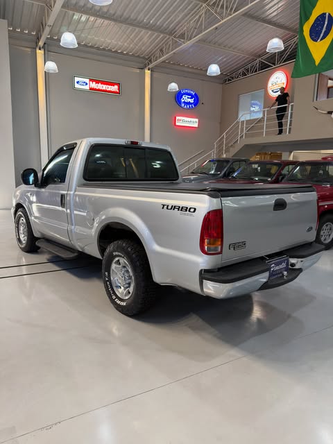 FORD F-250 XLT-L - Imagem 2