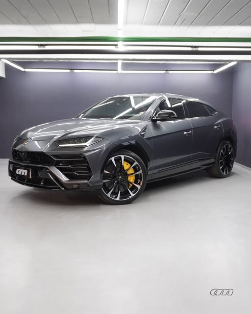 LAMBORGHINI URUS - Imagem 1