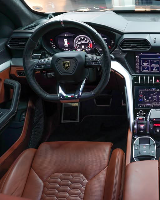LAMBORGHINI URUS - Imagem 4