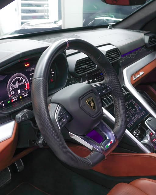 LAMBORGHINI URUS - Imagem 8