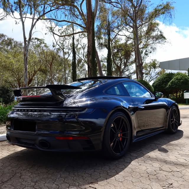PORSCHE 911 CARRERA GTS - Imagem 6