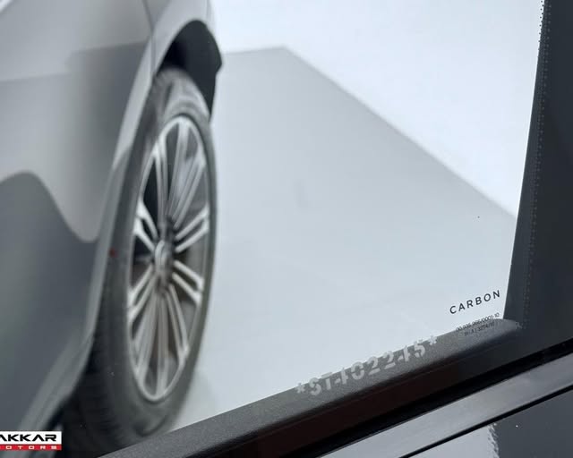 LAND ROVER RANGE ROVER EVOQUE R-DYNAMIC HSE P250 - Imagem 9