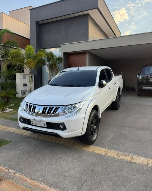 MITSUBISHI L200 TRITON HPE SPORT TOP - Imagem 1