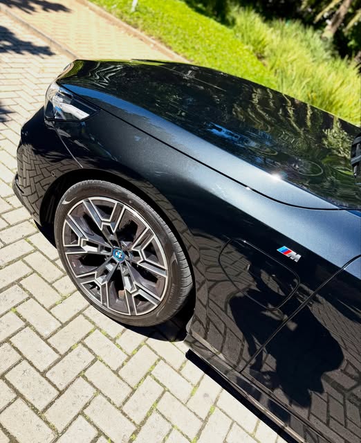 BMW 530E MSPORT - Imagem 2