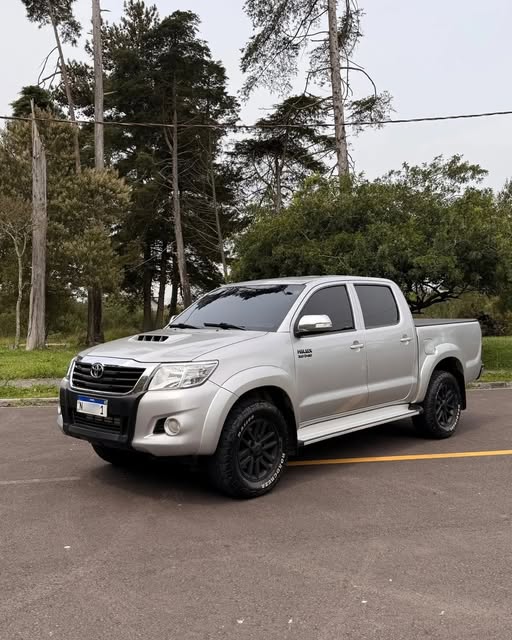 TOYOTA HILUX SRV - Imagem 1