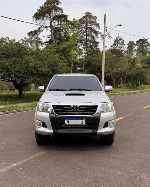 TOYOTA HILUX SRV - Imagem 2