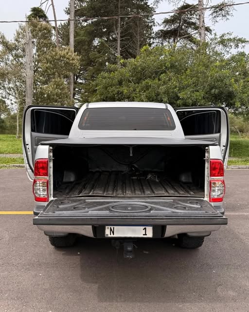 TOYOTA HILUX SRV - Imagem 6