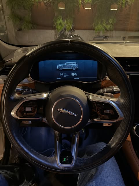 JAGUAR F-PACE SE P400E R-DYNAMIC - Imagem 14
