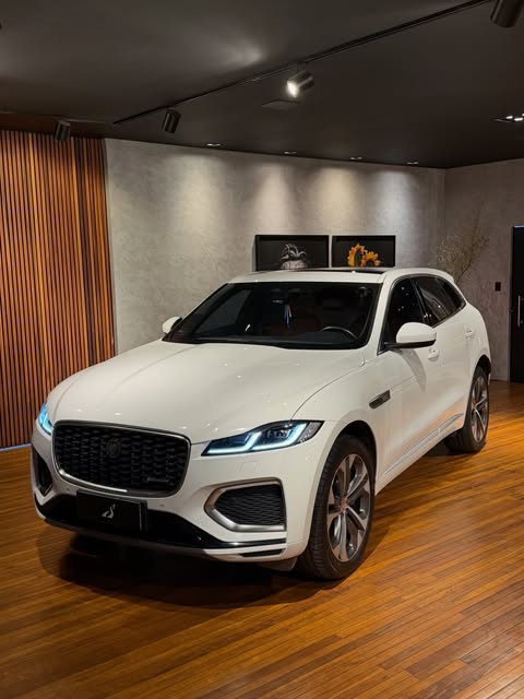 JAGUAR F-PACE SE P400E R-DYNAMIC - Imagem 17