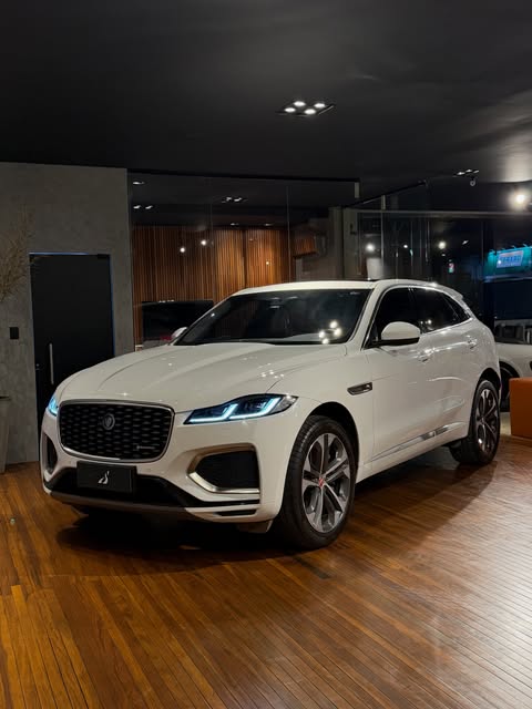 JAGUAR F-PACE SE P400E R-DYNAMIC - Imagem 19
