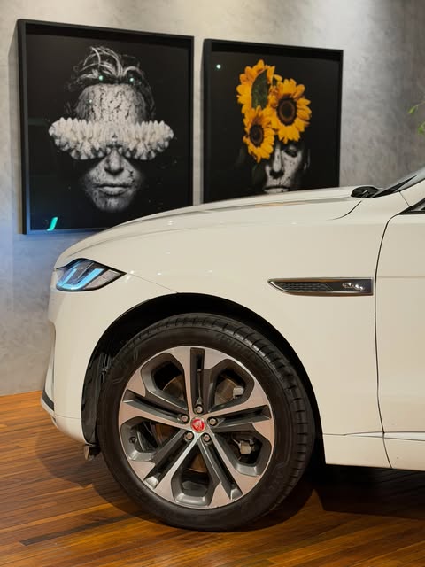 JAGUAR F-PACE SE P400E R-DYNAMIC - Imagem 20