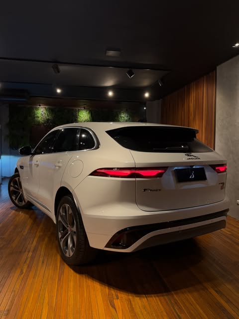 JAGUAR F-PACE SE P400E R-DYNAMIC - Imagem 3