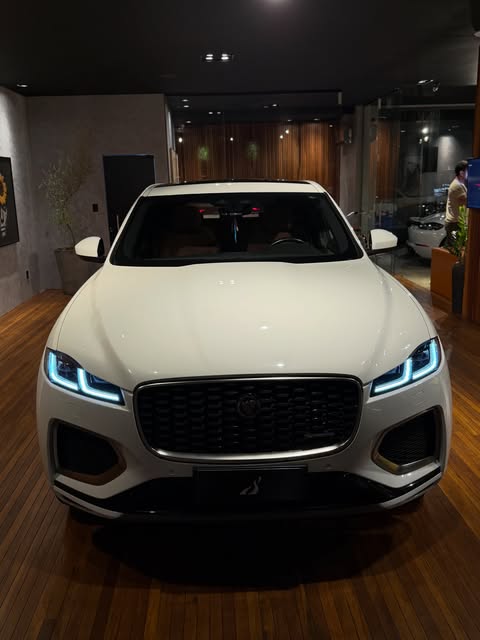 JAGUAR F-PACE SE P400E R-DYNAMIC - Imagem 6