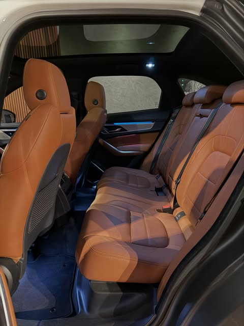 JAGUAR F-PACE SE P400E R-DYNAMIC - Imagem 9