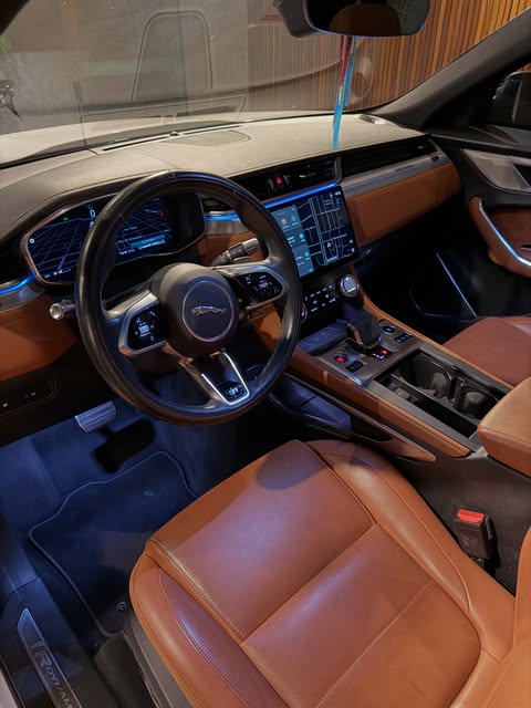 JAGUAR F-PACE SE P400E R-DYNAMIC - Imagem 10