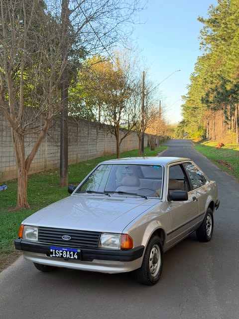 FORD ESCORT - Imagem 1