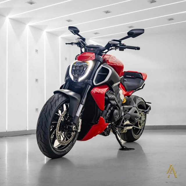 DUCATI DIAVEL V4 GRAN TURISMO - Imagem 16