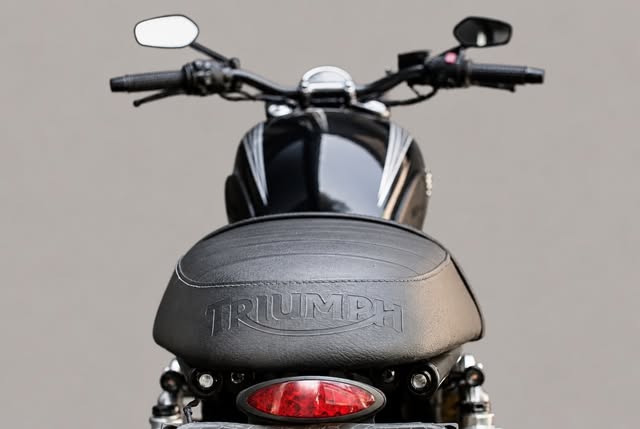 TRIUMPH BONNEVILLE EFI 865CC - Imagem 6