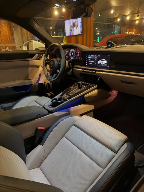 PORSCHE 911 CARRERA 992.2 - Imagem 14