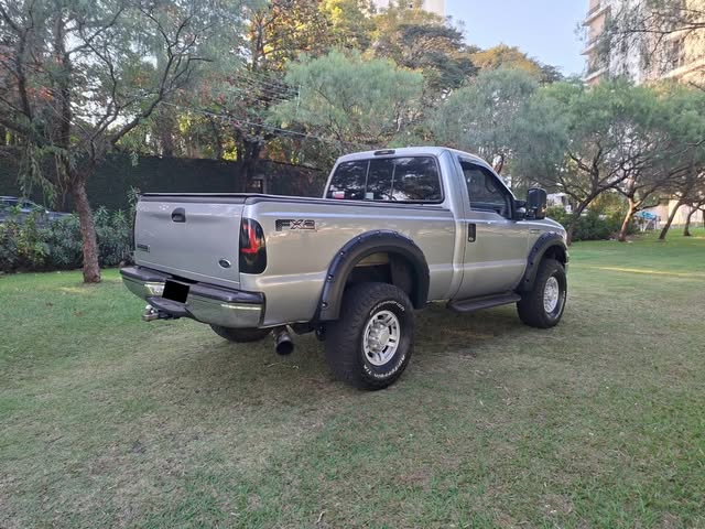 FORD F-250 XLT-L - Imagem 5