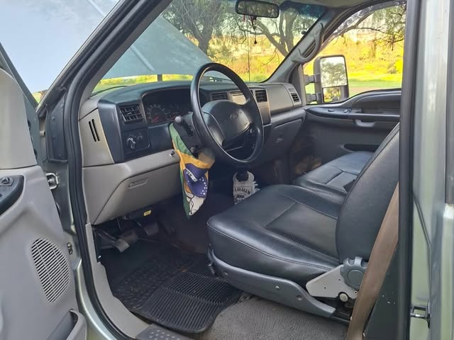 FORD F-250 XLT-L - Imagem 8