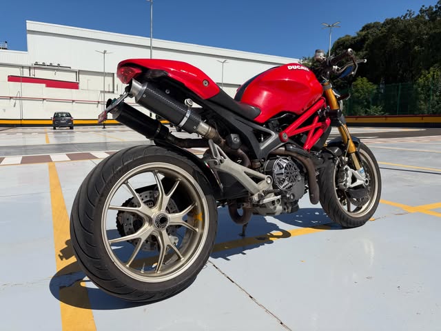 DUCATI MONSTER 1100 S - Imagem 3
