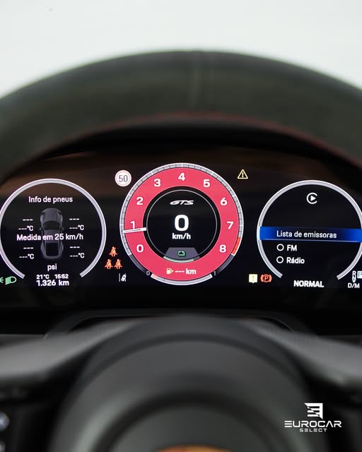 PORSCHE 911 CARRERA GTS - Imagem 8