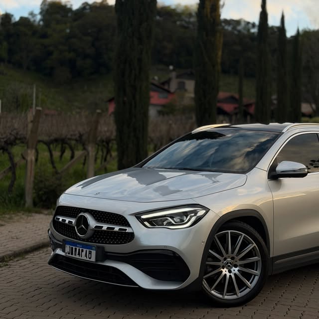 MERCEDES-BENZ GLA 200 AMG LINE - Imagem 2