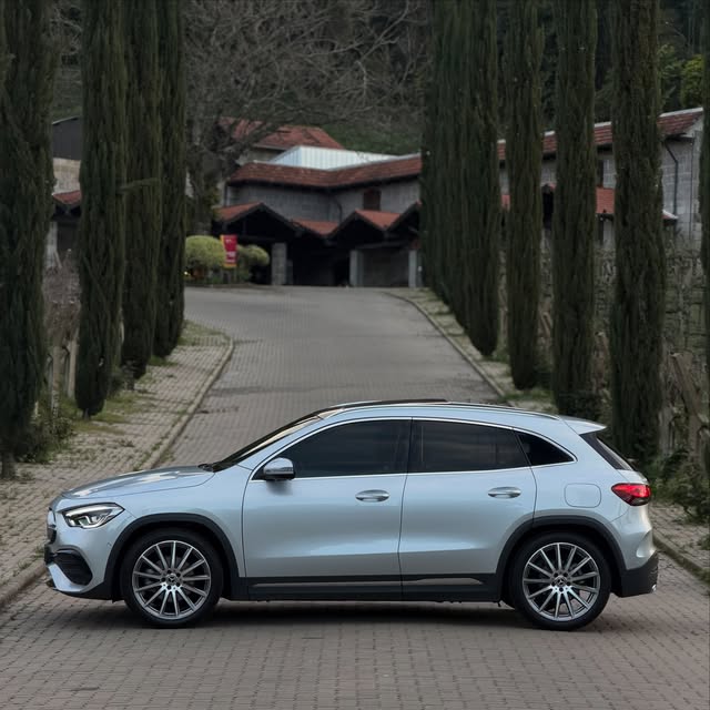 MERCEDES-BENZ GLA 200 AMG LINE - Imagem 13