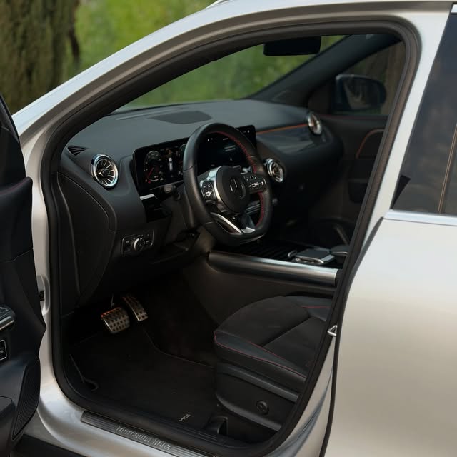 MERCEDES-BENZ GLA 200 AMG LINE - Imagem 6