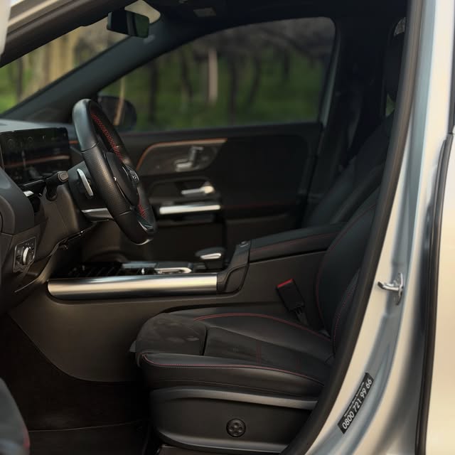 MERCEDES-BENZ GLA 200 AMG LINE - Imagem 8