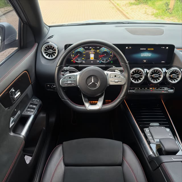 MERCEDES-BENZ GLA 200 AMG LINE - Imagem 10