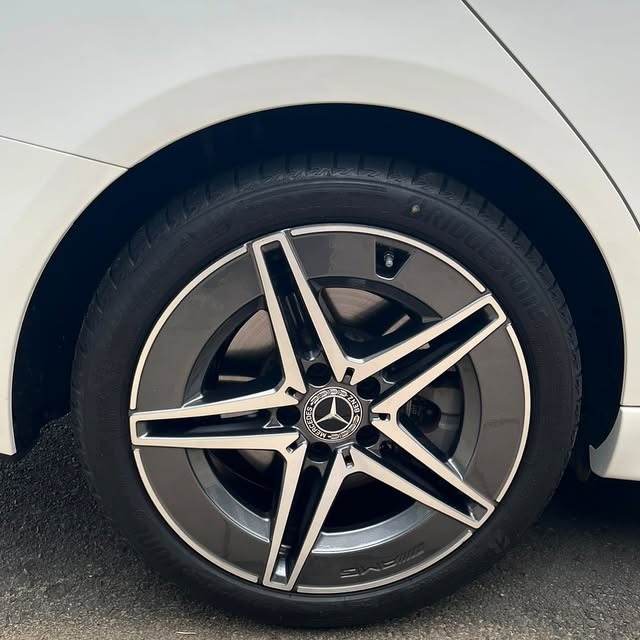 MERCEDES-BENZ C 200 AMG LINE - Imagem 9
