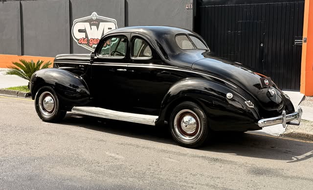 FORD COUPE DE LUXE - Imagem 1