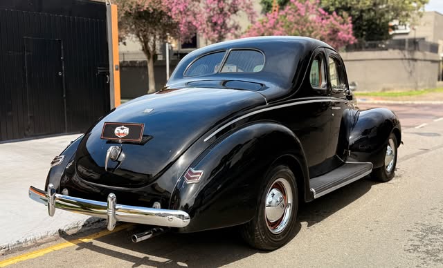 FORD COUPE DE LUXE - Imagem 2