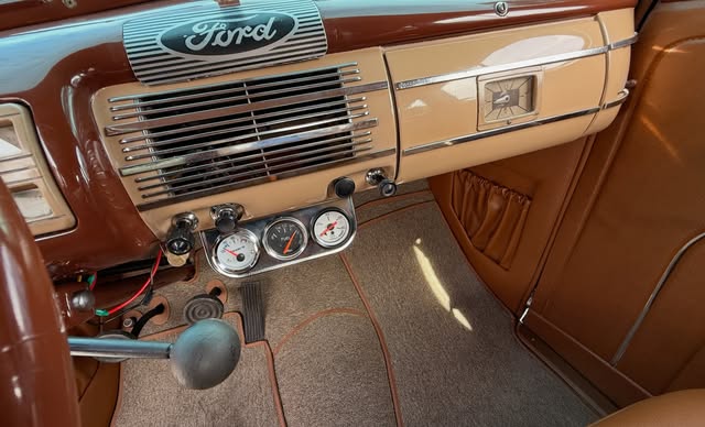 FORD COUPE DE LUXE - Imagem 14