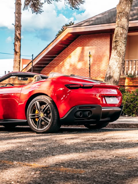 FERRARI ROMA SPIDER - Imagem 2