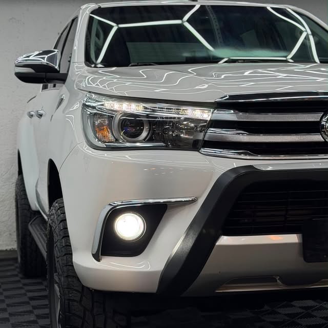 TOYOTA HILUX SRX - Imagem 6
