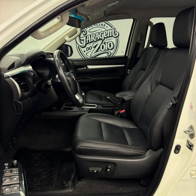 TOYOTA HILUX SRX - Imagem 9