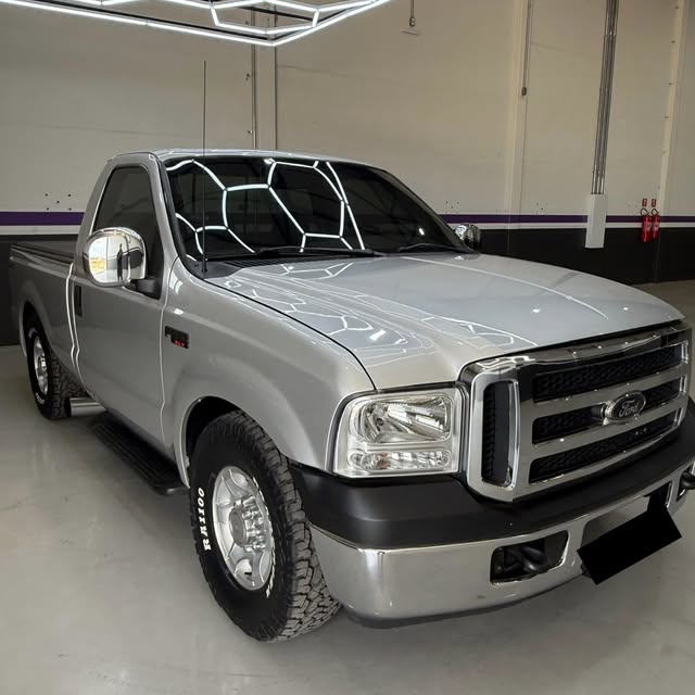 FORD F-250 XLT-L - Imagem 2
