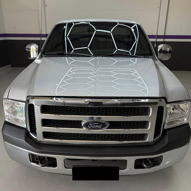 FORD F-250 XLT-L - Imagem 6