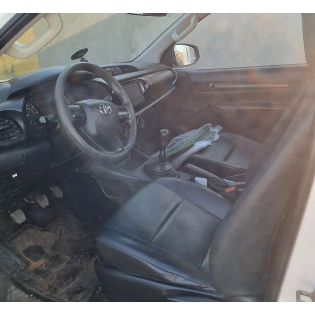TOYOTA HILUX - Imagem 2